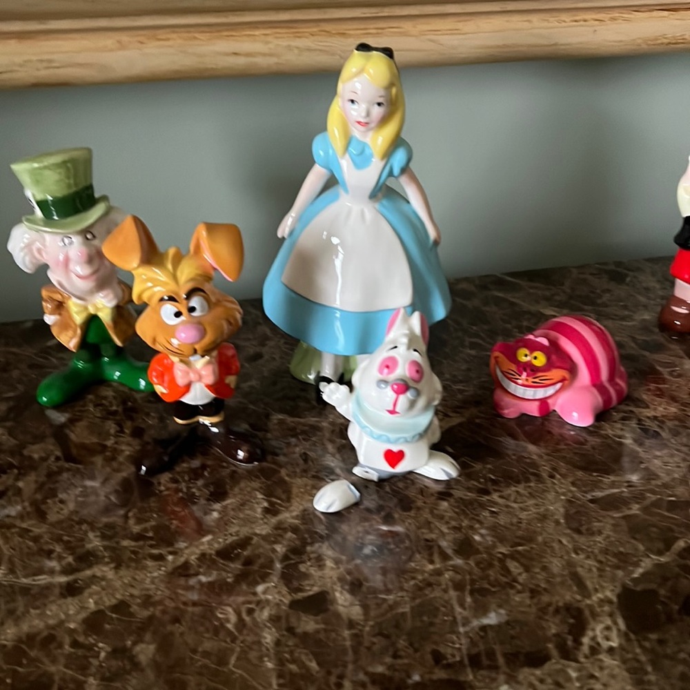 Vintage Disney figurines Alice in Wonderland